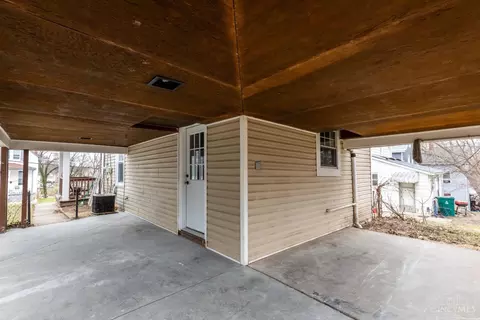 Exterior - 1234 Dewey Ave, Cincinnati, OH 45205 photo 3 of 5