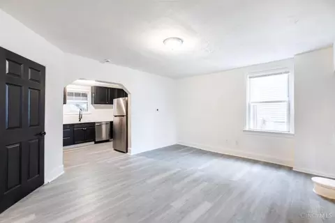 Living - 1234 Dewey Ave, Cincinnati, OH 45205 photo 1 of 2