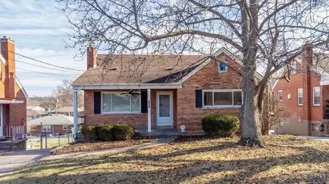 5740 Windsorhill Dr, Cincinnati, OH 45238