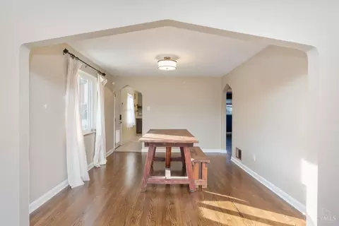 Dining - 6431 Bramble Ave, Cincinnati, OH 45227 photo 1 of 2