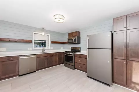 Kitchen - 6431 Bramble Ave, Cincinnati, OH 45227 photo 1 of 4