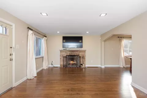 Living - 6431 Bramble Ave, Cincinnati, OH 45227 photo 1 of 4