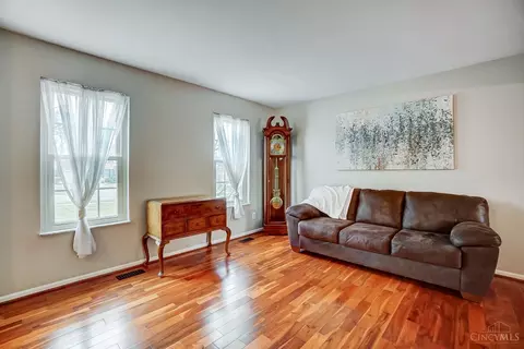 7888 Deerhurst Pl, Maineville, OH 45039 photo 8