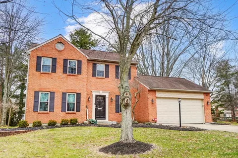 7888 Deerhurst Pl, Maineville, OH 45039 photo 2