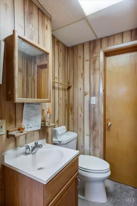 Bath - 3400 Corrine Ave, Cincinnati, OH 45238 photo 3 of 3