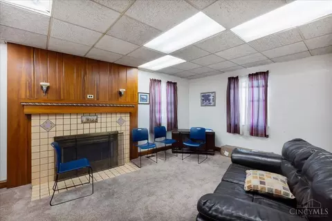 Living - 3400 Corrine Ave, Cincinnati, OH 45238 photo 2 of 2