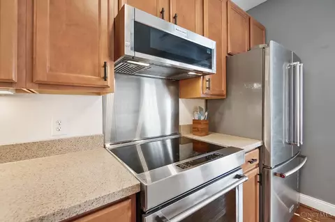 Kitchen - 2528 Hackberry St, Cincinnati, OH 45206 photo 3 of 3