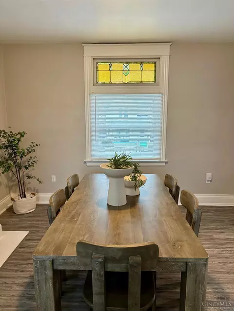 Dining - 3337 Graydon Ave, Cincinnati, OH 45207 photo 5 of 5