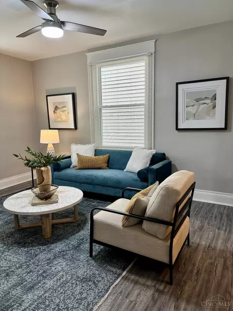 Living - 3337 Graydon Ave, Cincinnati, OH 45207 photo 2 of 2