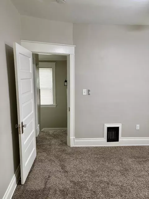 Bedroom - 3337 Graydon Ave, Cincinnati, OH 45207 photo 8 of 8