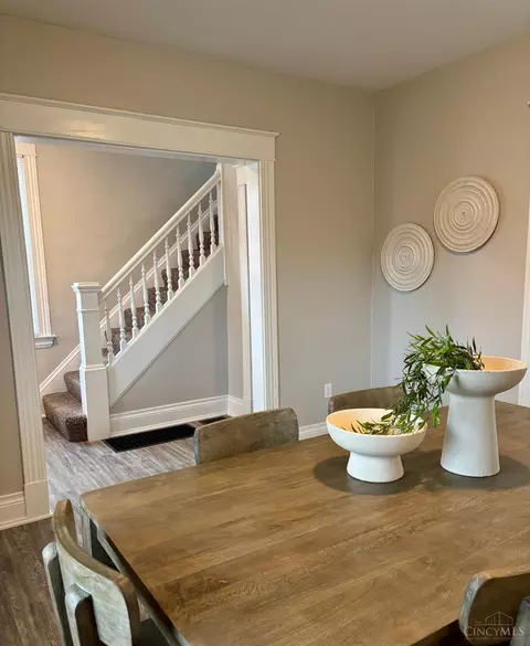 Dining - 3337 Graydon Ave, Cincinnati, OH 45207 photo 4 of 5