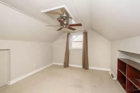 Bedroom - 9172 Neil Dr, Cincinnati, OH 45231 photo 6 of 9