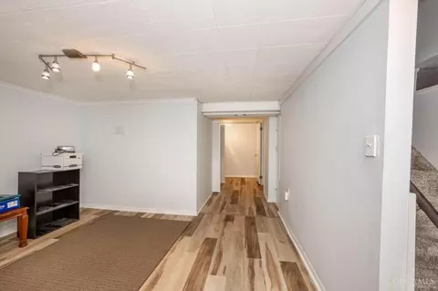 Entry Way - 9172 Neil Dr, Cincinnati, OH 45231 photo 1 of 1