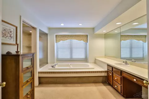 8910 Kemper Rd, Montgomery, OH 45249 photo 17