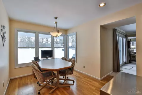 8910 Kemper Rd, Montgomery, OH 45249 photo 13
