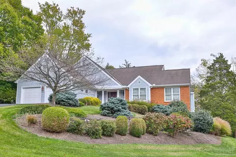 8910 Kemper Rd, Montgomery, OH 45249 photo 2