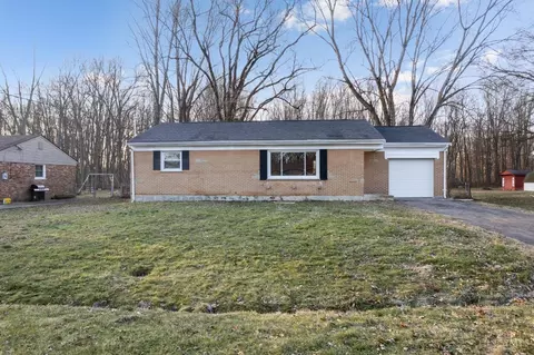 40 Donna Dr, Amelia, OH 45102