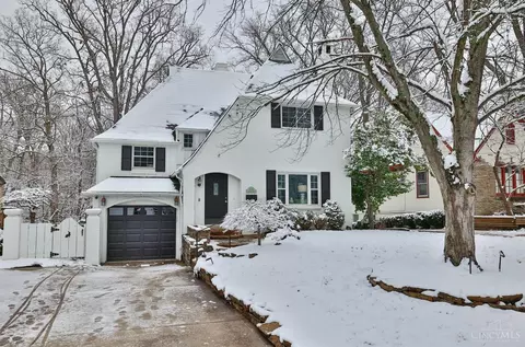 1130 Salisbury Dr, Cincinnati, OH 45226