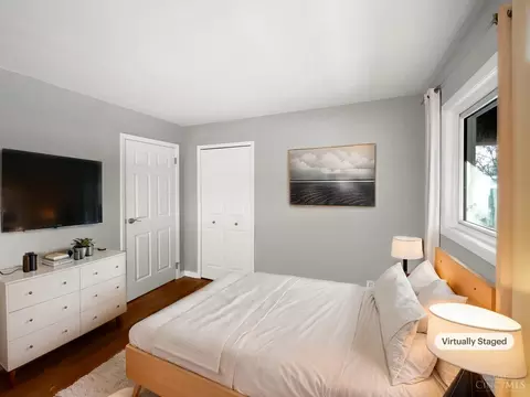 Bedroom - 9771 Wildbrook Ln, Cincinnati, OH 45231 photo 1 of 6