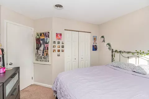 Bedroom - 2825 Haig Ave, Kettering, OH 45419 photo 2 of 5