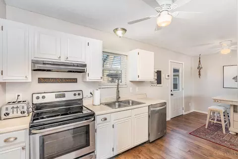 Kitchen - 2825 Haig Ave, Kettering, OH 45419 photo 2 of 3