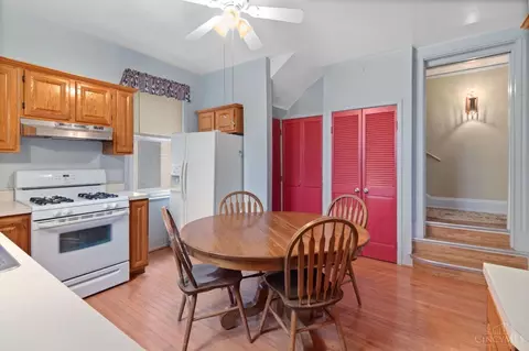 Kitchen - 1141 Overlook Ave, Cincinnati, OH 45238 photo 4 of 4