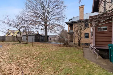 Exterior - 1141 Overlook Ave, Cincinnati, OH 45238 photo 8 of 11