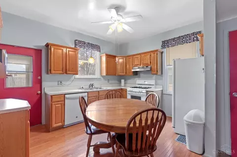 Kitchen - 1141 Overlook Ave, Cincinnati, OH 45238 photo 1 of 4