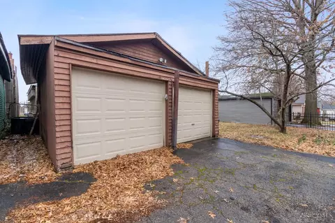 Exterior - 1141 Overlook Ave, Cincinnati, OH 45238 photo 9 of 11