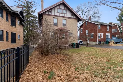 Exterior - 1141 Overlook Ave, Cincinnati, OH 45238 photo 7 of 11