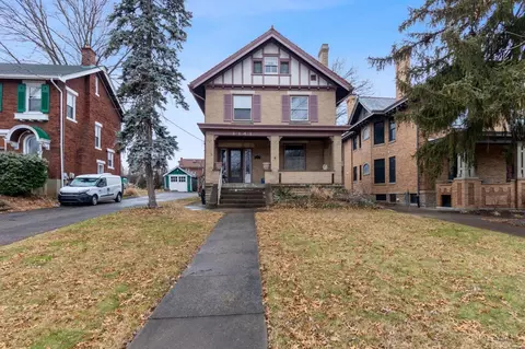 Exterior - 1141 Overlook Ave, Cincinnati, OH 45238 photo 2 of 11
