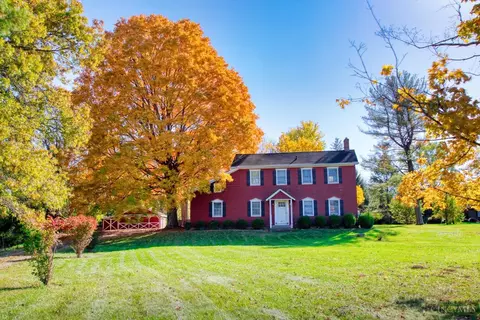 9672 Maineville Rd, Loveland, OH 45140