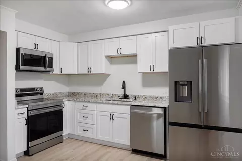 291 Lux Ave, Cincinnati, OH 45216 photo 8