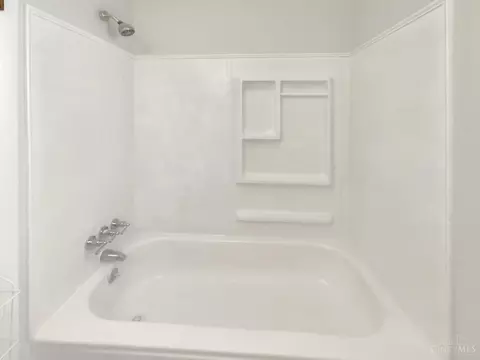 Bath - 1697 Atson Ln, Cincinnati, OH 45205 photo 2 of 2