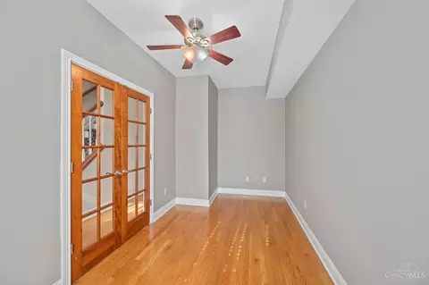 1121 Wareham Dr, Cincinnati, OH 45202 photo 6