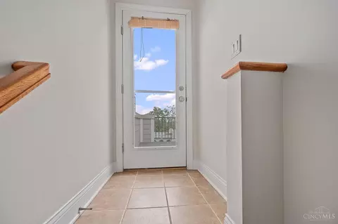 1121 Wareham Dr, Cincinnati, OH 45202 photo 30