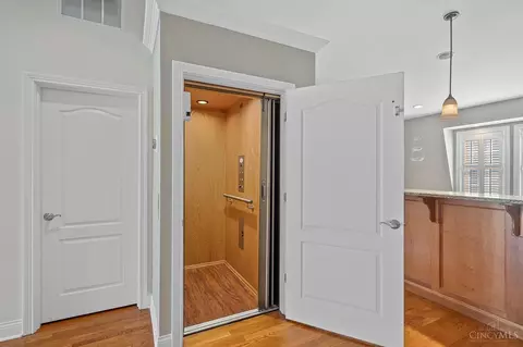 1121 Wareham Dr, Cincinnati, OH 45202 photo 27