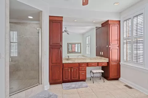 1121 Wareham Dr, Cincinnati, OH 45202 photo 14