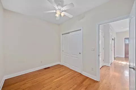 1121 Wareham Dr, Cincinnati, OH 45202 photo 7