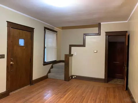 Living - 2536 Cleinview Ave, Cincinnati, OH 45206 photo 4 of 6