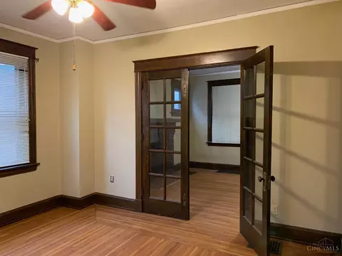 Living - 2536 Cleinview Ave, Cincinnati, OH 45206 photo 5 of 6