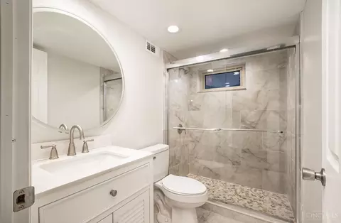 2953 Westbrook Dr, Cincinnati, OH 45238 photo 5