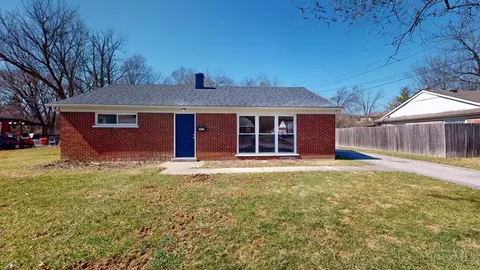 8865 Neptune Dr, Cincinnati, OH 45231