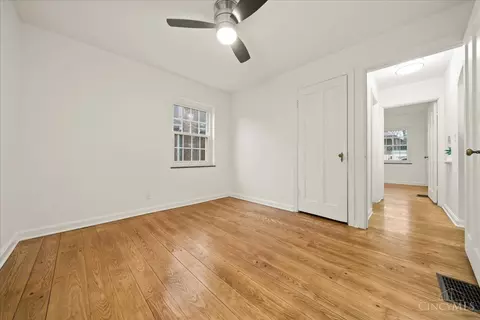 6732 Hampton Dr, Silverton, OH 45236 photo 13
