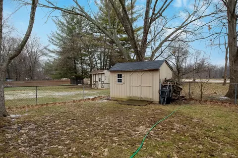 Exterior - 4776 Timberknoll Rd, Cincinnati, OH 45244 photo 7 of 8