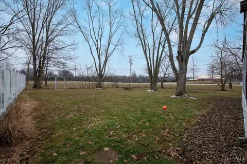 Exterior - 4776 Timberknoll Rd, Cincinnati, OH 45244 photo 6 of 8