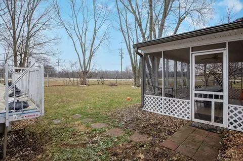 Exterior - 4776 Timberknoll Rd, Cincinnati, OH 45244 photo 5 of 8