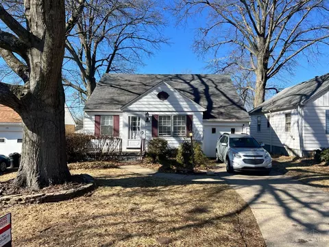 6765 Somerset Dr, Cincinnati, OH 45224