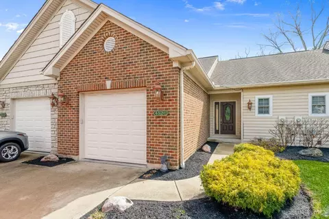 4520 Eastgate Oaks Dr, Batavia, OH 45103