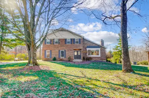 2865 Deerhaven Dr, Cincinnati, OH 45244